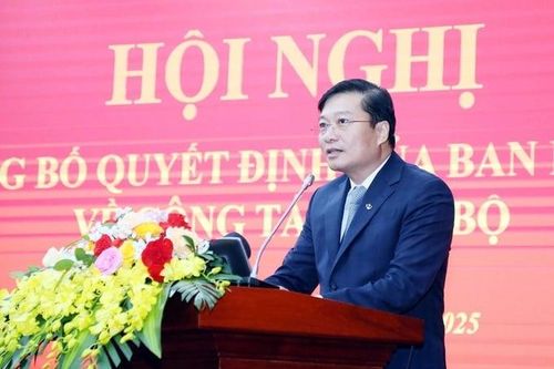 Chủ tịch Nghệ An Lê Hồng Vinh được giới thiệu làm Chủ tịch Quảng Trị