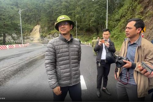 Đèo Prenn sạt lở bất thường