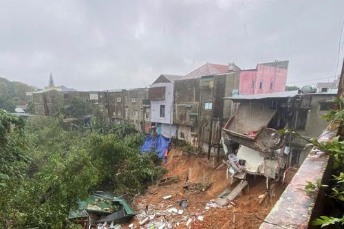 Sạt lở tại xã Khe Sanh, Quảng Trị khiến nhiều nhà dân có nguy cơ đổ sập