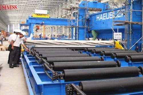 Hướng đi nào giúp doanh nghiệp sản xuất thoát cảnh 'gập ghềnh' về đích?
