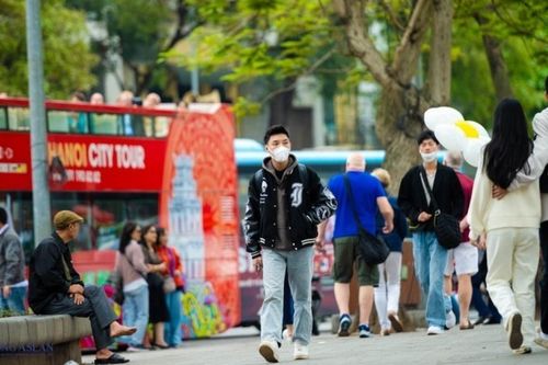 Bắc Bộ đón gió mùa, Trung Bộ mưa lớn kéo dài gây nguy cơ lũ các sông