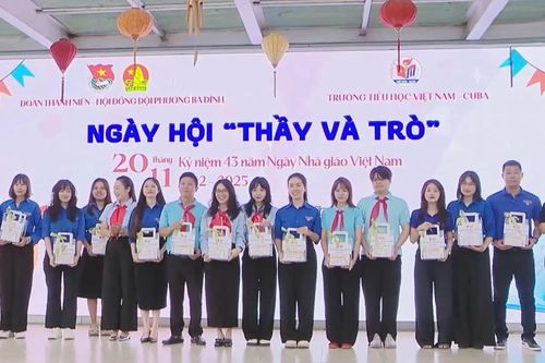 Sôi nổi Ngày hội 'Thầy và trò' phường Ba Đình