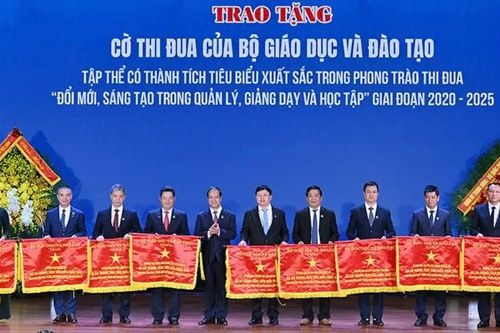 Thi đua đổi mới, đưa giáo dục Việt Nam top 20 thế giới