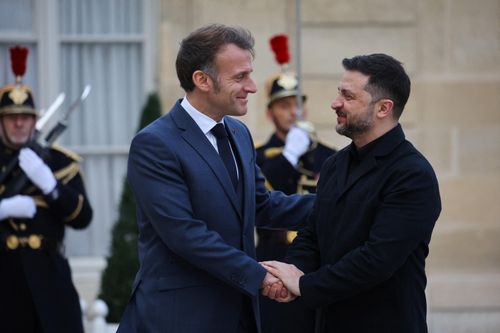Ukraine ký thỏa thuận nhận 100 tiêm kích Rafale từ Pháp