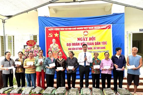 Bắc Ninh: Ấm tình Ngày hội Đại đoàn kết toàn dân tộc