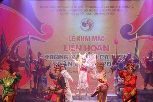 Liên hoan Tuồng và Dân ca kịch toàn quốc 2025 tưng bừng khai màn