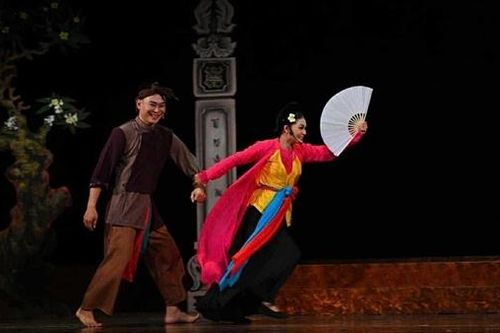 Sân khấu truyền thống loay hoay với bài toán bảo tồn