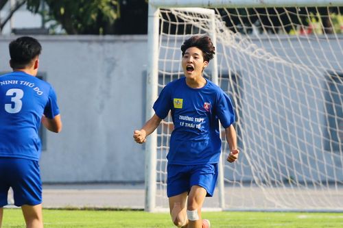 Hạnh phúc vì thỏa nguyện ghi bàn tại giải bóng đá An ninh Thủ đô