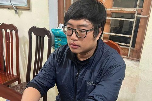 Mời mua bảo hiểm xe ô tô... rồi chiếm đoạt
