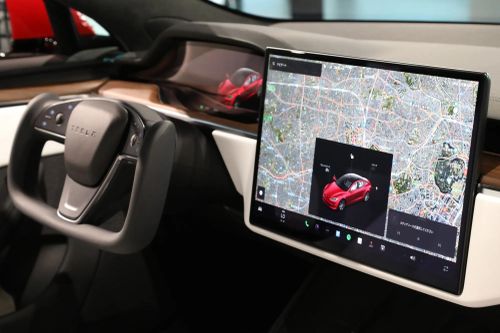 Tesla bổ sung tính năng mà Elon Musk 'ghét cay ghét đắng'