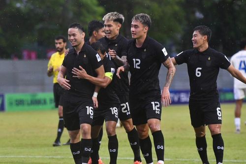Thái Lan thắng đậm 4-0 để dẫn đầu vòng loại Asian Cup 2027