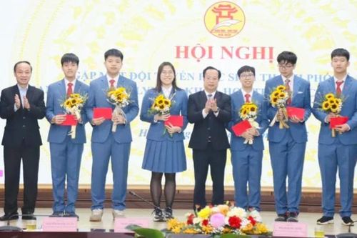 Sáu học sinh đại diện Việt Nam tham dự Olympic Khoa học trẻ quốc tế IJSO năm 2025