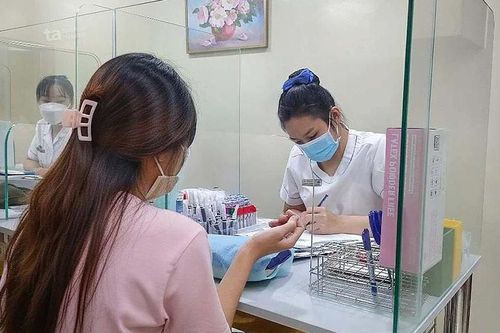 24 tuổi chưa dậy thì vì mắc hội chứng Turner