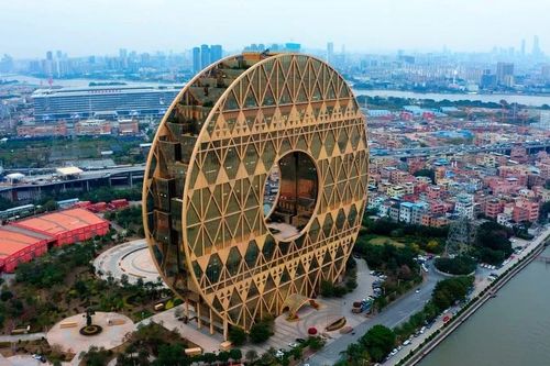 Tòa nhà 'xấu thảm họa' rao bán gần 5.000 tỷ đồng vẫn 'ế'