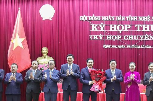 Nghệ An, Huế có tân Chủ tịch UBND