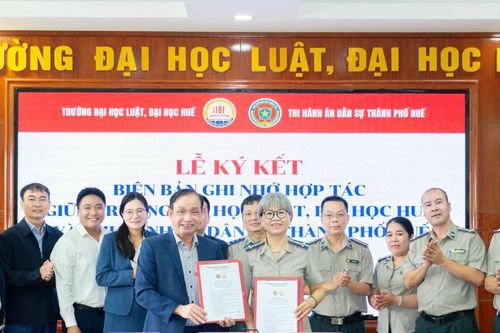 Ký kết biên bản hợp tác trong đào tạo, nghiên cứu khoa học và hoạt động thực tiễn pháp lý