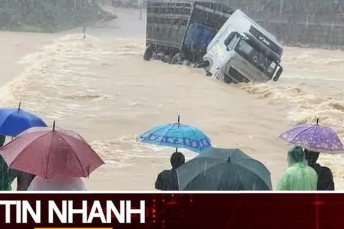 TIN NHANH: Mưa lớn miền Trung kéo dài đến bao giờ?
