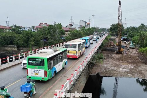 Cầu cũ xuống cấp, ùn tắc nhưng cầu Mai Lĩnh mới vẫn giậm chân tại chỗ