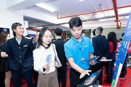 Hộ kinh doanh chuyển kê khai thuế: Thuế Hà Nội khẳng định không phải 'thêm thủ tục'