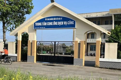 Đình chỉ sinh hoạt Đảng cựu lãnh đạo Ban Quản lý chợ và Dịch vụ công ích huyện Cái Bè cũ