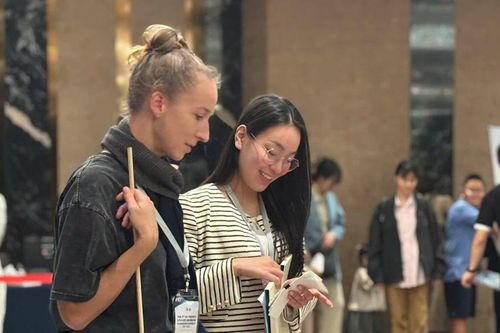 Ngắm sắc màu tài năng Việt trước hành trình tới Louvre