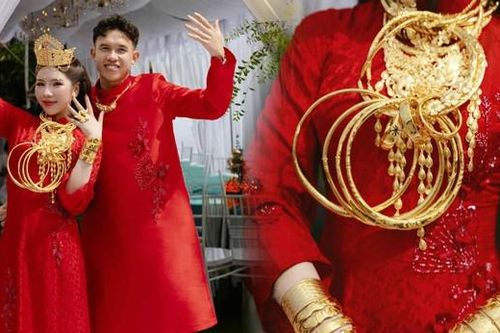 Cưới 'cô chủ tiệm vàng', chú rể TPHCM nhận dây chuyền kim cương đặc biệt