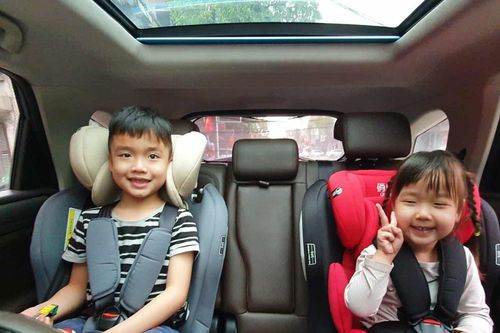 Quy định trẻ dưới 10 tuổi đi ô tô phải có ghế chuyên dụng: Cục CSGT lên tiếng
