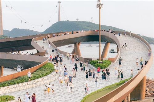 Đón đầu dòng khách du lịch 'bùng nổ' dịp cuối năm