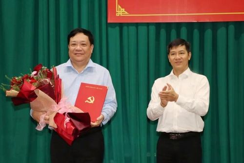 Chủ tịch UBND tỉnh Cà Mau được điều động giữ chức Phó Bí thư Tỉnh ủy Đồng Tháp