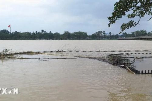 Lũ trên các sông ở Huế đang rút, dao động quanh báo động 2