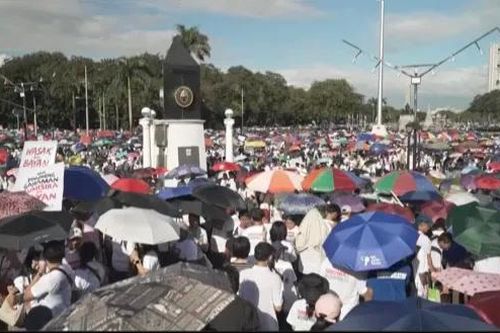 650.000 người Philippines xuống đường phản đối bê bối chống lũ