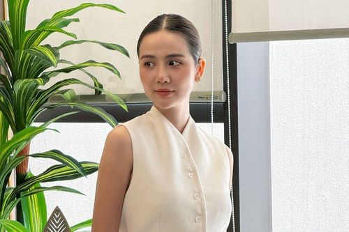 Bộ sưu tập outfit sang chảnh chuẩn 'tổng tài' của Huyền Lizzie
