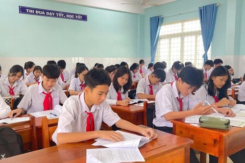 Nhiều trường tại xã Tuy Phước và các xã lân cận cho học sinh nghỉ học vì mưa lũ