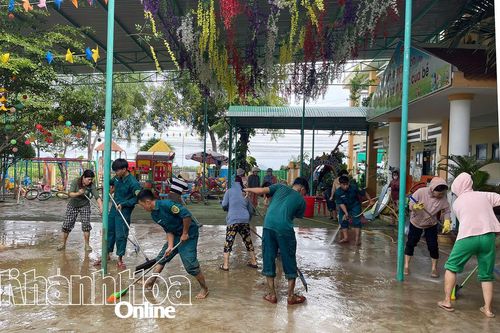 Xã Nam Cam Ranh khẩn trương khắc phục hậu quả gió lớn và mưa lũ