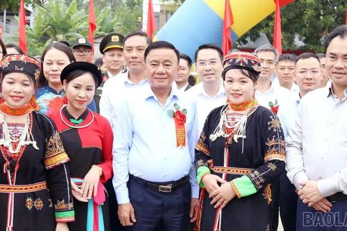 Sức mạnh từ lòng dân