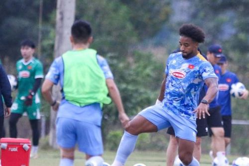 Xuân Son dự bị, HLV Kim Sang Sik có toan tính gì cho ĐT Việt Nam?