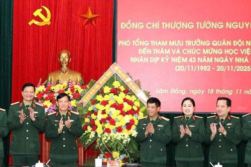 Thượng tướng Nguyễn Văn Nghĩa chúc mừng Học viện Lục quân nhân Ngày Nhà giáo Việt Nam