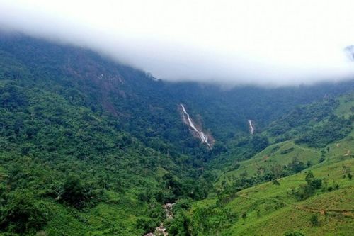 Thác Lụa Quảng Ngãi: Khám phá 'dải lụa trắng' của Trường Sơn