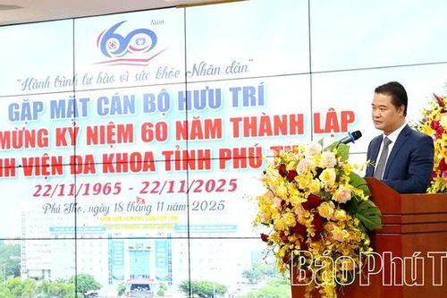 Bệnh viện Đa khoa tỉnh gặp mặt cán bộ hưu trí nhân dịp kỷ niệm 60 năm thành lập Bệnh viện