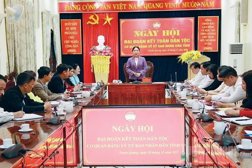 Cơ quan Đảng ủy UBND tỉnh tổ chức Ngày hội Đại đoàn kết toàn dân tộc