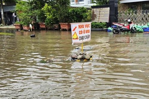 Phân quyền về địa phương giúp nhanh chóng khắc phục hư hỏng đường bộ do thiên tai