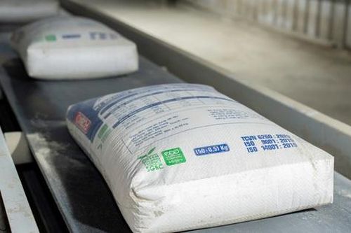 Xi măng đồng loạt tăng giá thêm 100.000 đồng/tấn