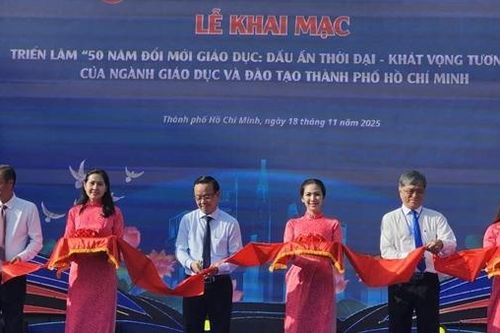 TP Hồ Chí Minh khai mạc triển lãm 50 năm đổi mới giáo dục