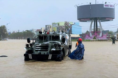 Gia Lai: Mưa lớn gây ngập sâu, nhiều khu vực trũng bị cô lập