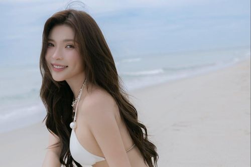 Thúy Diễm: 'Tôi buồn và căng thẳng sau nụ hôn gây ồn ào'