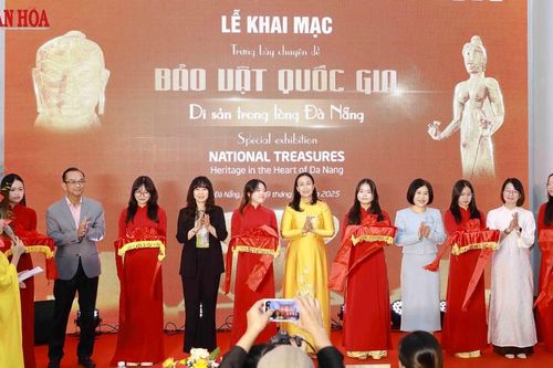 Khai mạc trưng bày chuyên đề 'Bảo vật quốc gia - Di sản trong lòng Đà Nẵng'