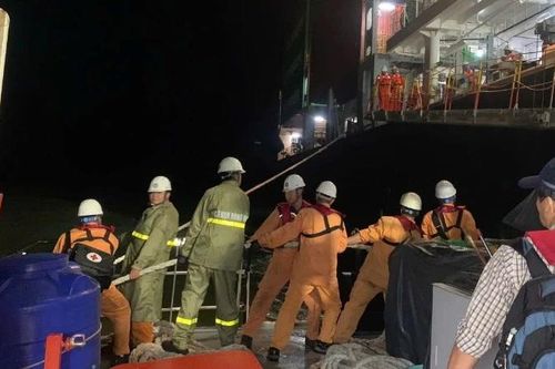 Cứu nạn kịp thời thuyền viên tàu hàng nước ngoài bị tai nạn lao động trên vùng biển Việt Nam