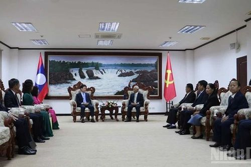 Đoàn đại biểu Ban Tuyên giáo và Dân vận Trung ương thăm và làm việc tại Lào