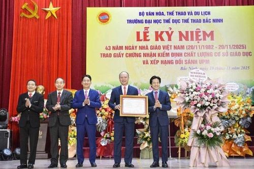 Trường đại học Thể dục thể thao Bắc Ninh được trao chứng nhận kiểm định chất lượng cơ sở giáo dục và xếp hạng đối sánh UPM