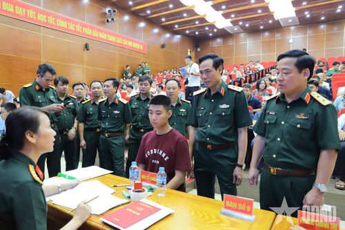 Người 'truyền lửa' đổi mới đào tạo cán bộ hậu cần - kỹ thuật Quân đội